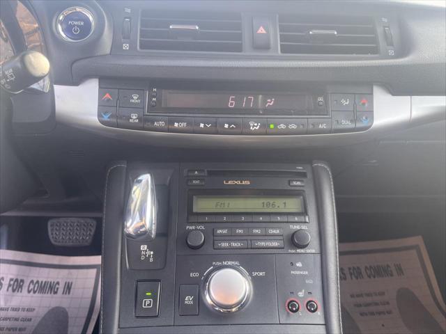 Photo of 2012 Red Lexus CT 200h