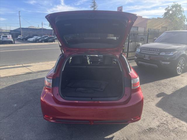 Photo of 2012 Red Lexus CT 200h