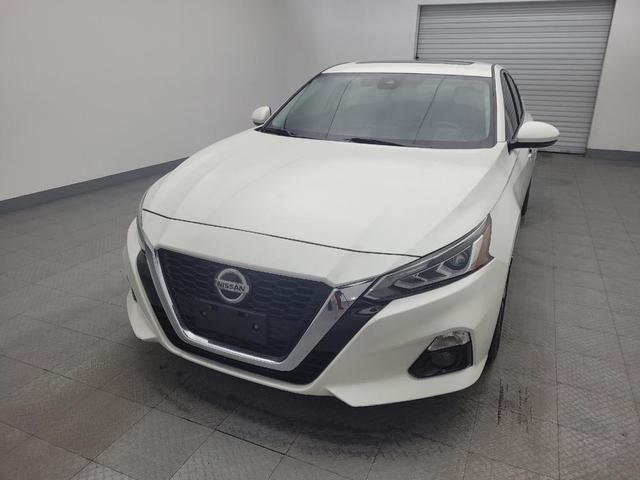 Photo of 2019 Pearl White Tricoat Nissan Altima