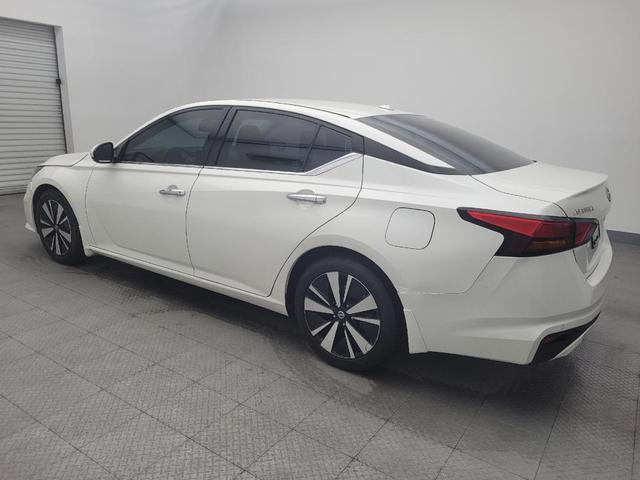 Photo of 2019 Pearl White Tricoat Nissan Altima