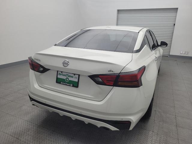 Photo of 2019 Pearl White Tricoat Nissan Altima