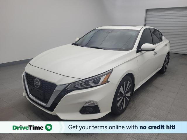 Photo of 2019 Pearl White Tricoat Nissan Altima