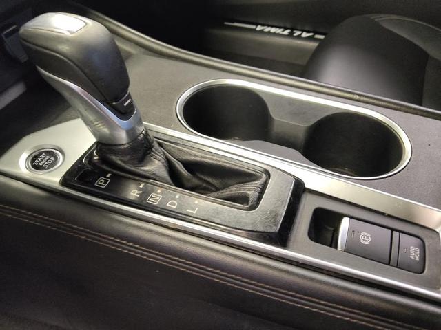 Photo of 2019 Pearl White Tricoat Nissan Altima