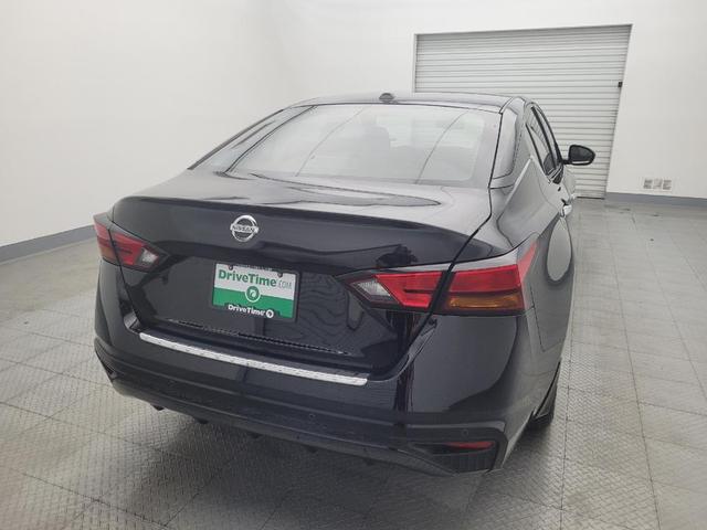 Photo of 2021 Super Black Nissan Altima