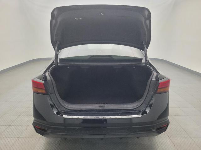 Photo of 2021 Super Black Nissan Altima