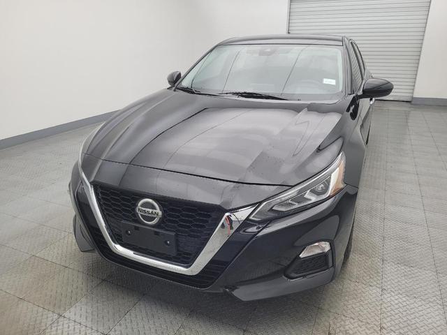 Photo of 2021 Super Black Nissan Altima