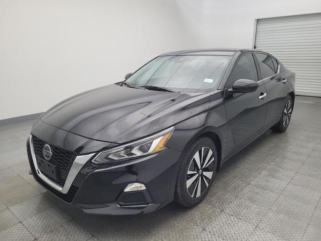 Photo of 2021 Super Black Nissan Altima