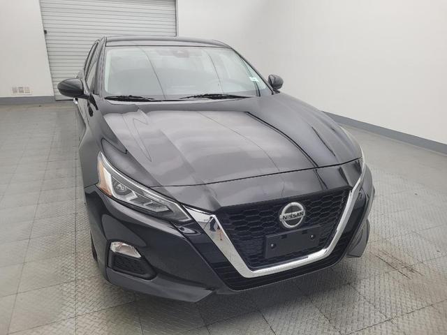 Photo of 2021 Super Black Nissan Altima
