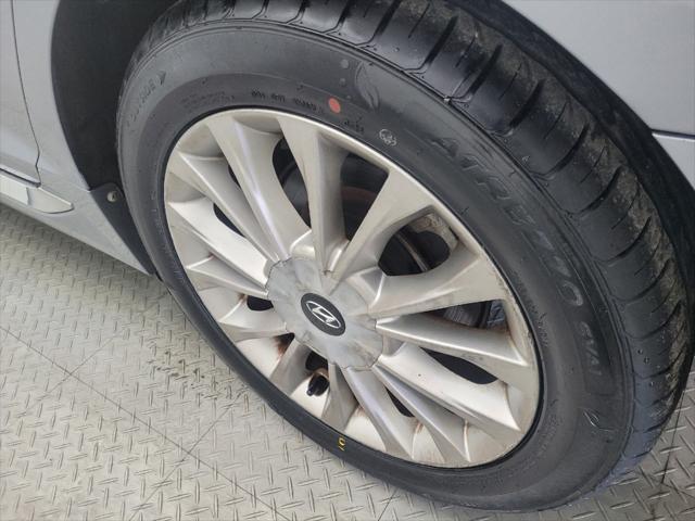Photo of 2017 Symphony Silver Hyundai SONATA