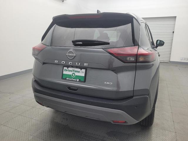 Photo of 2023 Gun Metallic Nissan Rogue
