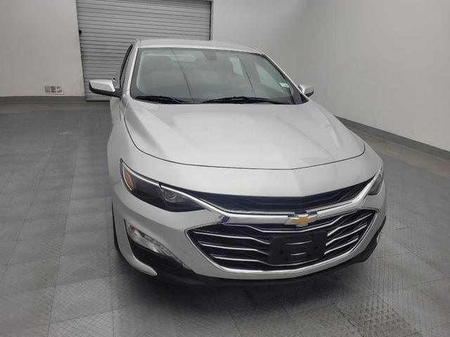 Photo of 2022 Silver Ice Metallic Chevrolet Malibu