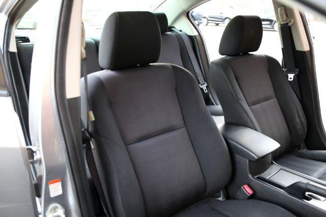 Photo of 2010 Liquid Silver Metallic Mazda Mazda3