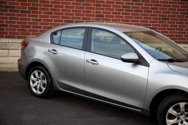 Photo of 2010 Liquid Silver Metallic Mazda Mazda3