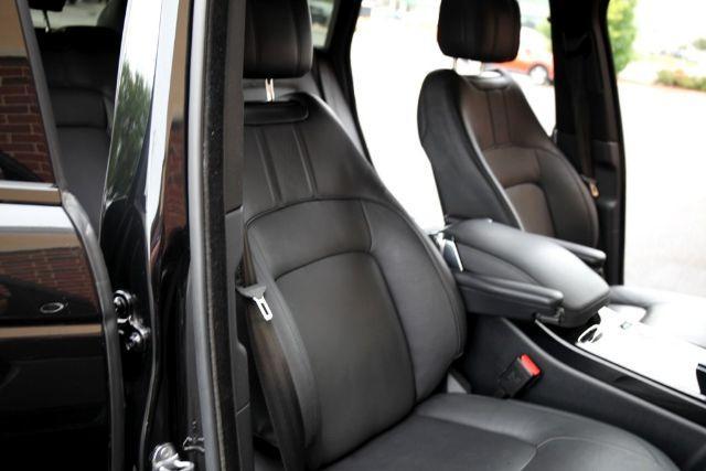 Photo of 2018 Santorini Black Land Rover Range Rover
