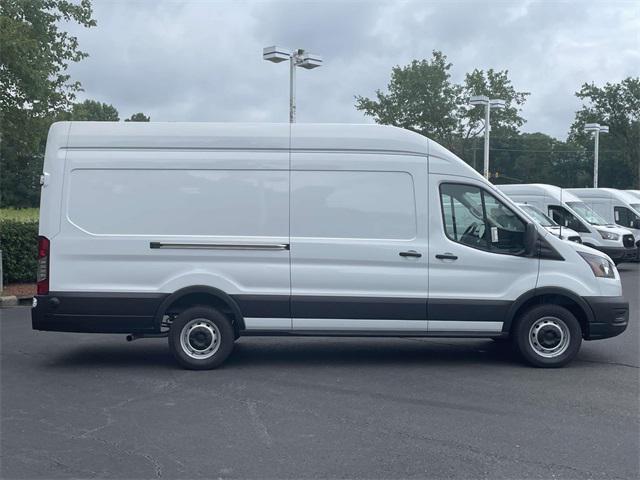 Photo of 2025 Oxford White Ford Transit-350