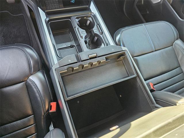 Photo of 2025 White Ford F-450