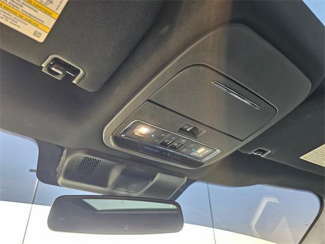 Photo of 2025 White Ford F-450