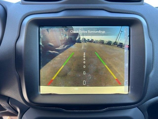 Photo of 2023 Alpine White Clearcoat Jeep Renegade