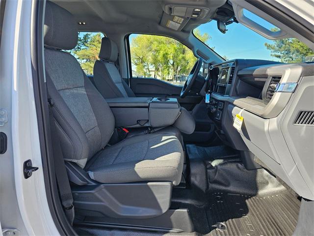 Photo of 2025 Oxford White Ford F-250