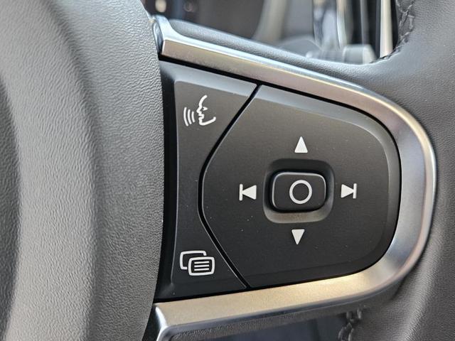 Photo of 2024 Silver Volvo S60