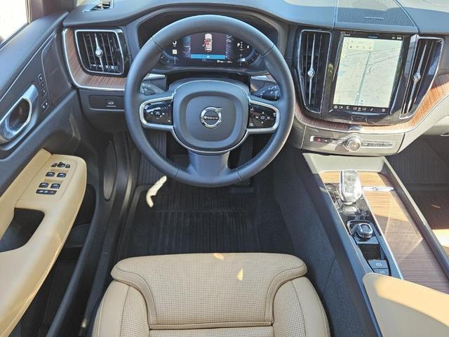 Photo of 2025 Blue Volvo XC60