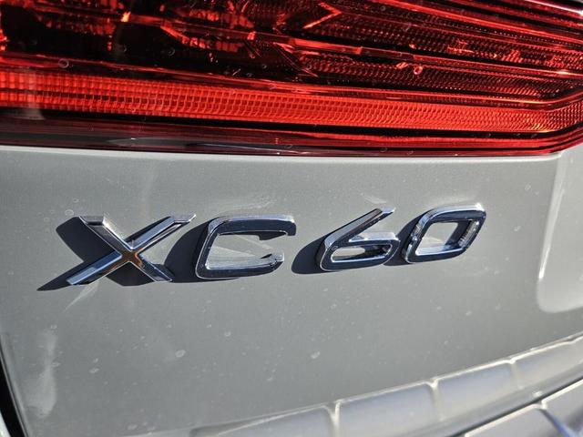 Photo of 2025 Vapour Gray Volvo XC60 Plug-In Hybrid