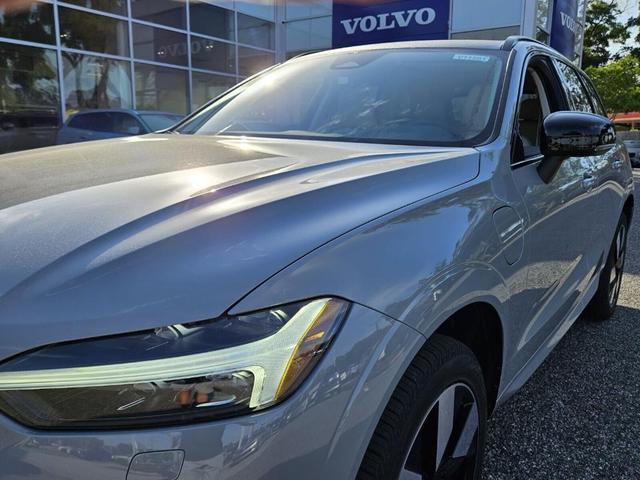 Photo of 2025 Vapour Gray Volvo XC60 Plug-In Hybrid