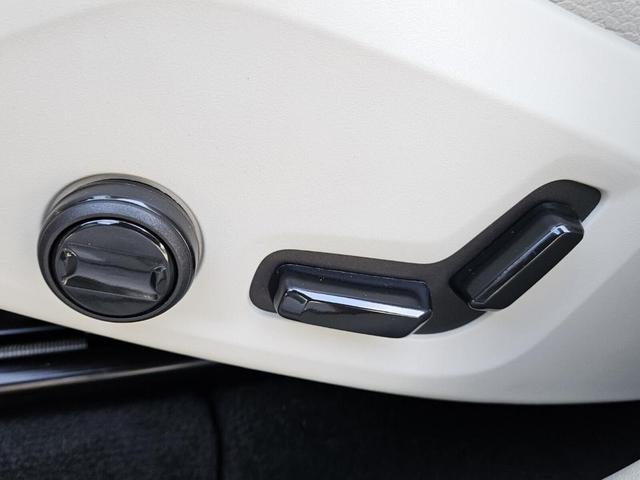 Photo of 2025 Vapour Gray Volvo XC60 Plug-In Hybrid