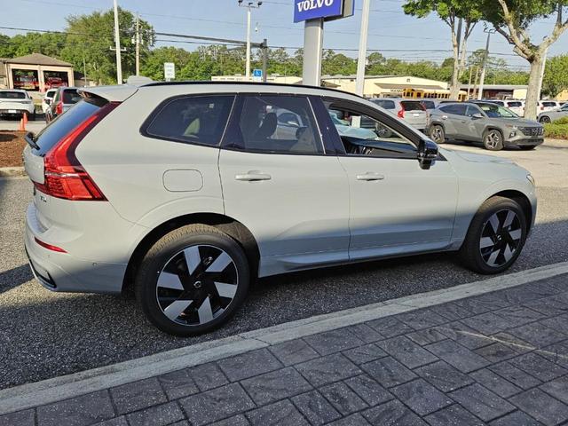 Photo of 2025 Vapour Gray Volvo XC60 Plug-In Hybrid