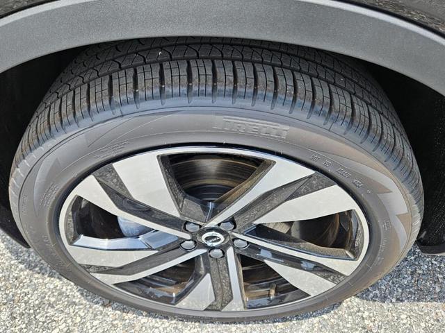 Photo of 2025 Onyx Black Volvo XC40