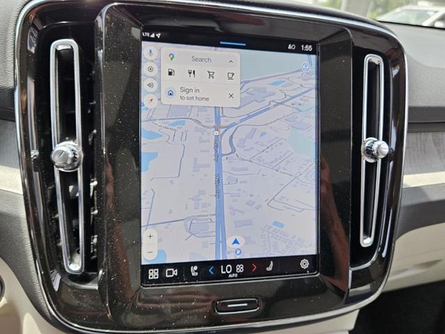 Photo of 2025 Onyx Black Volvo XC40