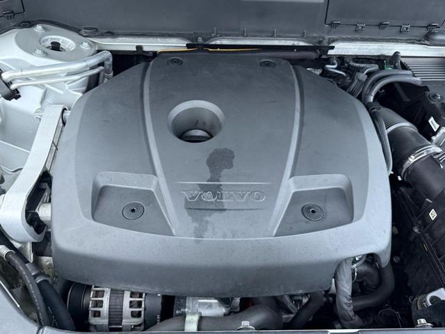 Photo of 2020 Bright Silver Metallic Volvo XC90