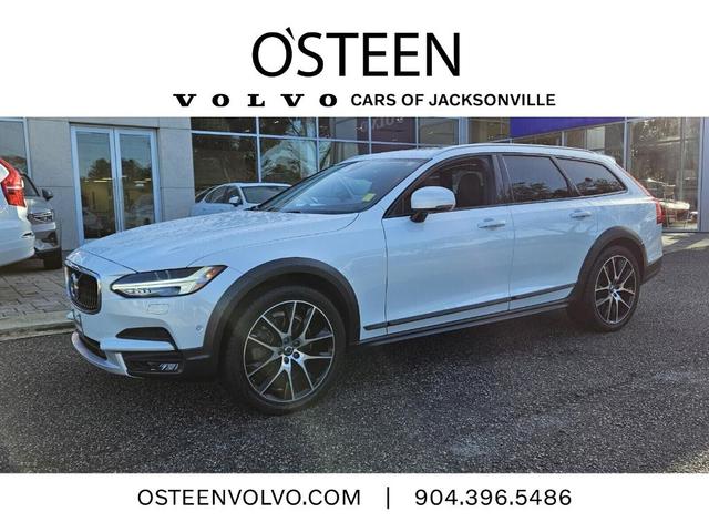 2018 Volvo V90 Cross Country