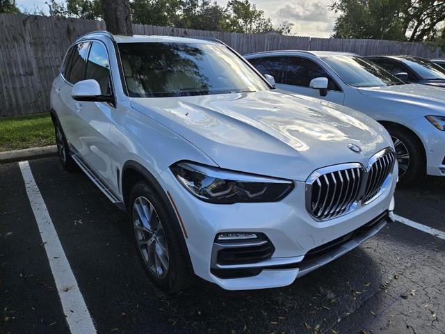 Photo of 2021 Mineral White Metallic BMW X5