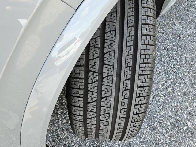 Photo of 2025 Vapour Gray Volvo XC90 Plug-In Hybrid