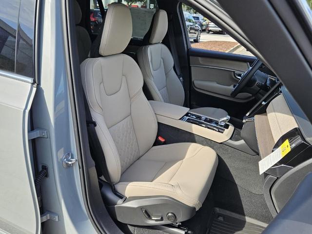 Photo of 2025 Vapour Gray Volvo XC90 Plug-In Hybrid