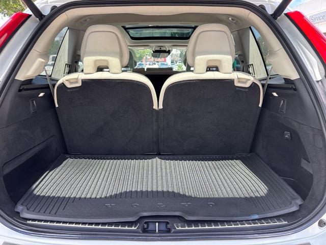 Photo of 2017 White Volvo XC90