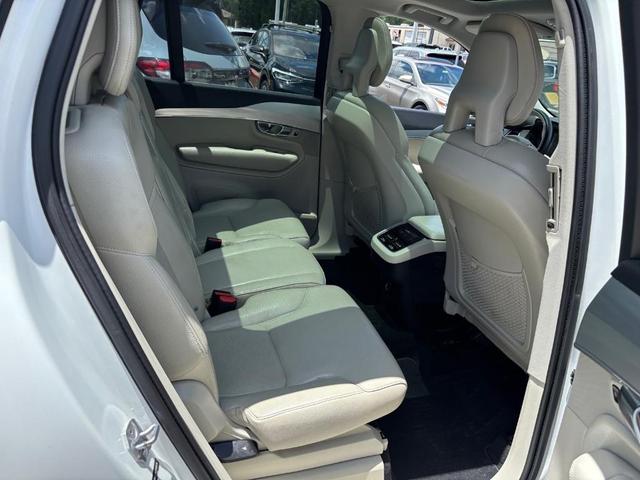 Photo of 2017 White Volvo XC90