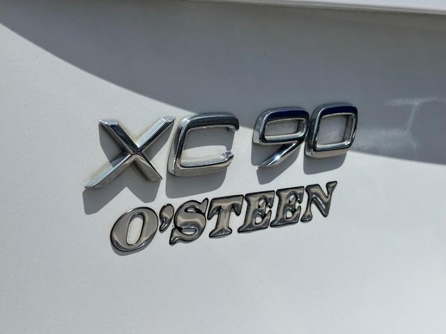 Photo of 2017 White Volvo XC90