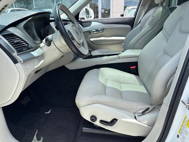 Photo of 2017 White Volvo XC90