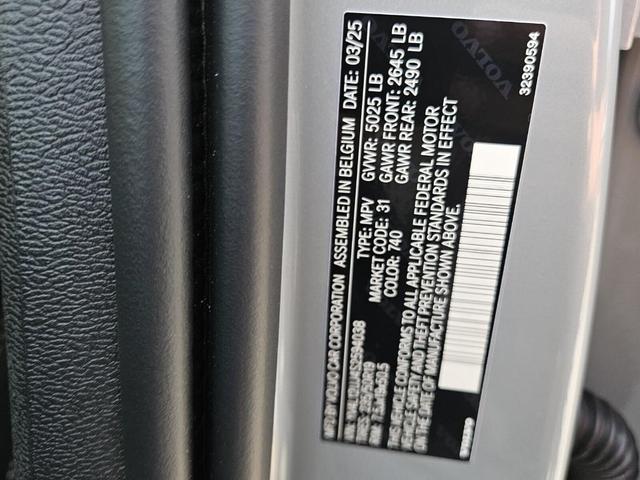 Photo of 2025 Vapour Gray Volvo XC40