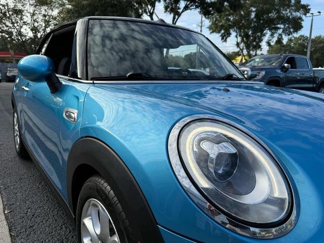Photo of 2018 Electric Blue Metallic MINI Convertible