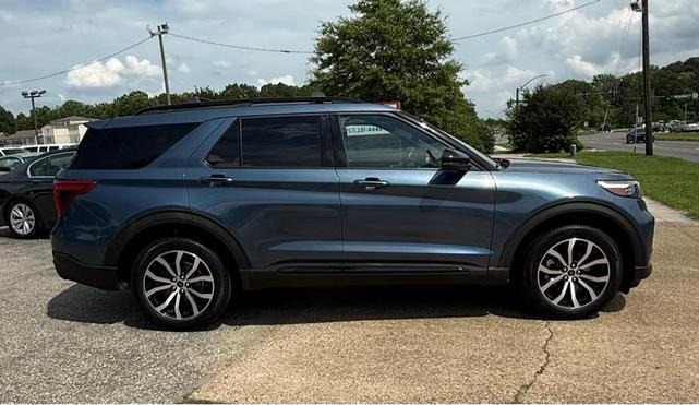 Photo of 2020 Blue Ford Explorer