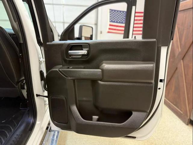 Photo of 2021 Summit White GMC Sierra 2500