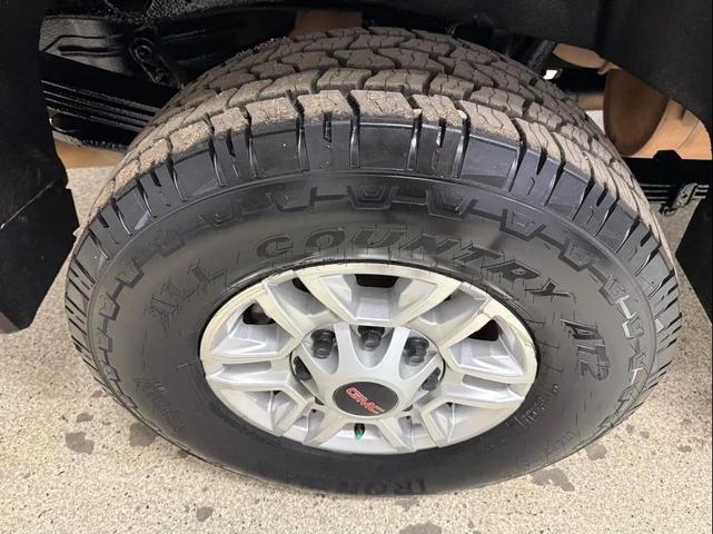 Photo of 2021 Summit White GMC Sierra 2500