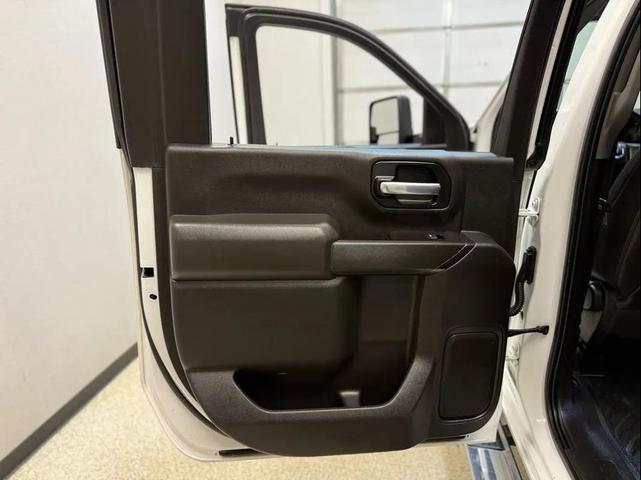 Photo of 2021 Summit White GMC Sierra 2500