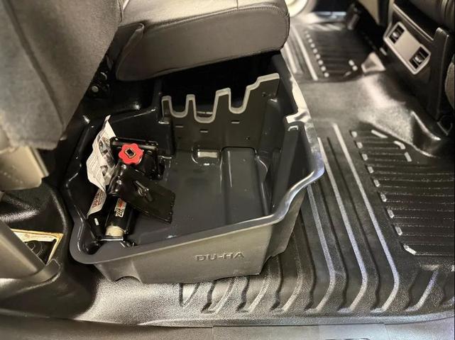 Photo of 2021 Summit White GMC Sierra 2500