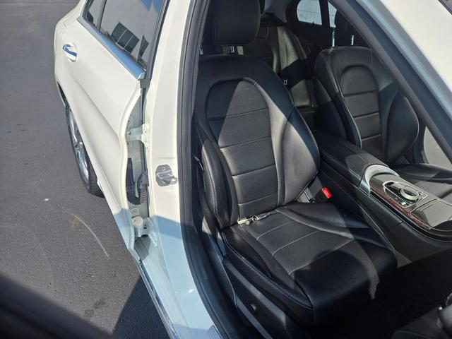 Photo of 2017 White Mercedes-Benz C-Class