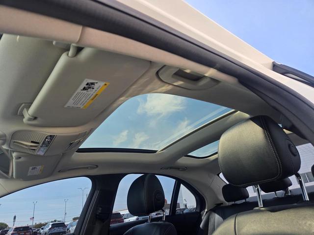 Photo of 2017 White Mercedes-Benz C-Class