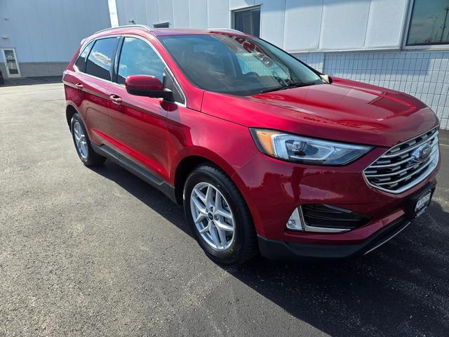Photo of 2021 Rapid Red Metallic Tinted Clearcoat Ford Edge